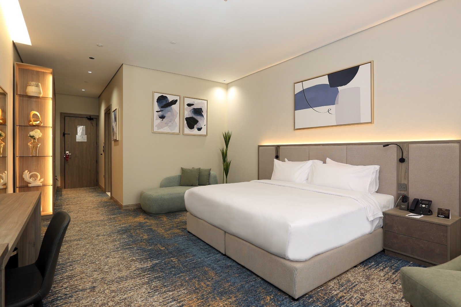 Deluxe King Room